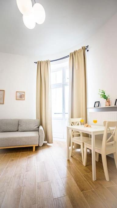Lovely Apartment In Βαρσοβία Εξωτερικό φωτογραφία